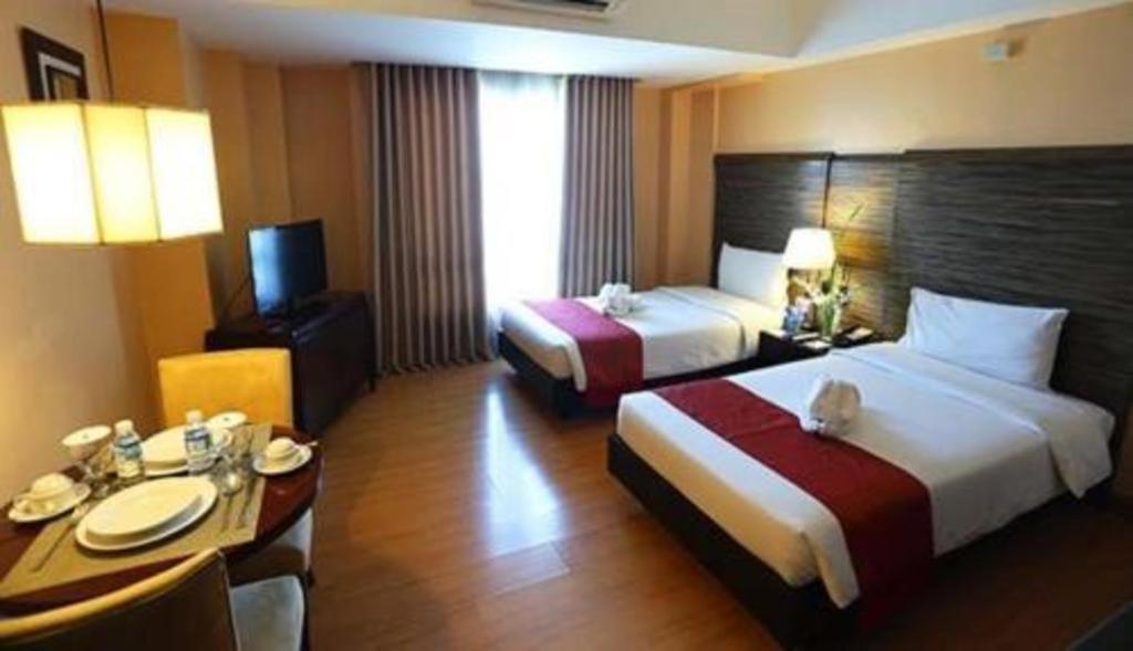 Lancaster Hotel Manila Mandaluyong Extérieur photo