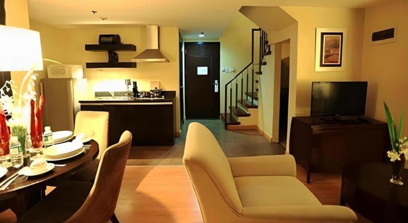 Lancaster Hotel Manila Mandaluyong Extérieur photo