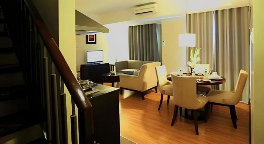 Lancaster Hotel Manila Mandaluyong Extérieur photo