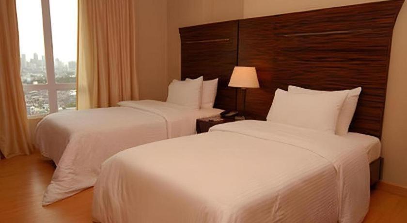 Lancaster Hotel Manila Mandaluyong Extérieur photo